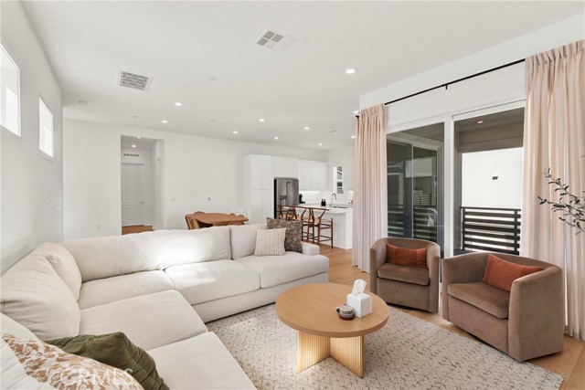 Detail Gallery Image 15 of 48 For 74 Dudley, Irvine,  CA 92618 - 4 Beds | 4 Baths