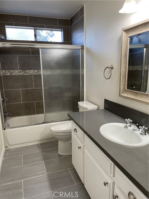 Detail Gallery Image 6 of 12 For 136 N Marshall Ct #2,  San Pedro,  CA 90731 - 2 Beds | 2 Baths