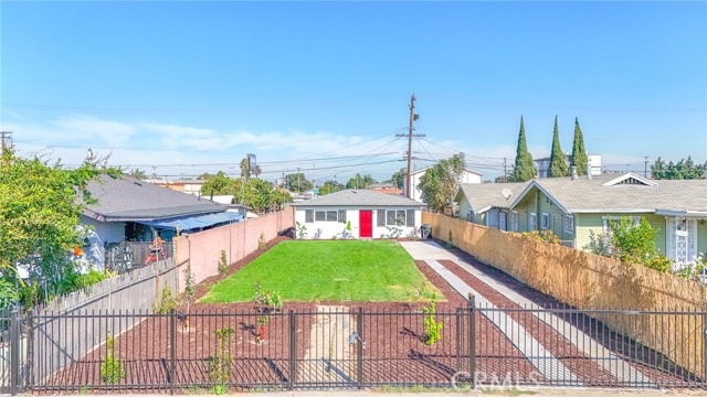 Detail Gallery Image 1 of 38 For 1533 E 87th St, Los Angeles,  CA 90002 - 2 Beds | 2 Baths