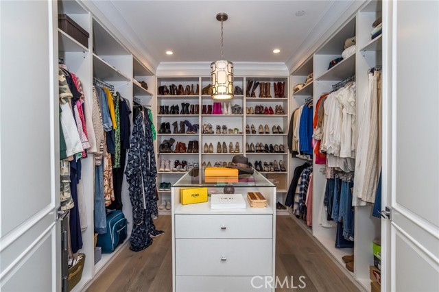 Image 34 of 60 For 14234 Greenleaf Street