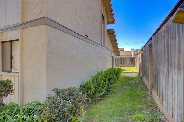 Detail Gallery Image 5 of 55 For 1637 Longbranch, Grover Beach,  CA 93433 - 3 Beds | 2/1 Baths