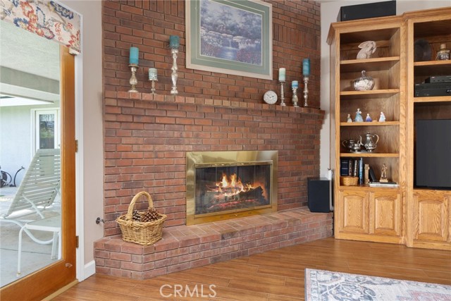7705 Terry John Avenue, Bakersfield CA: https://media.crmls.org/medias/50614e7c-a0b2-4256-aa38-df93b231f447.jpg