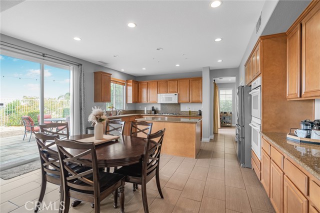 Image 14 of 43 For 16631 Sagebrush Street