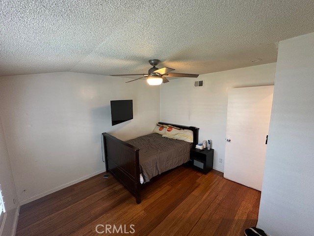https://media.crmls.org/medias/50620595-47ab-4824-b19c-35bef1a744d6.jpg?preset=X-Large