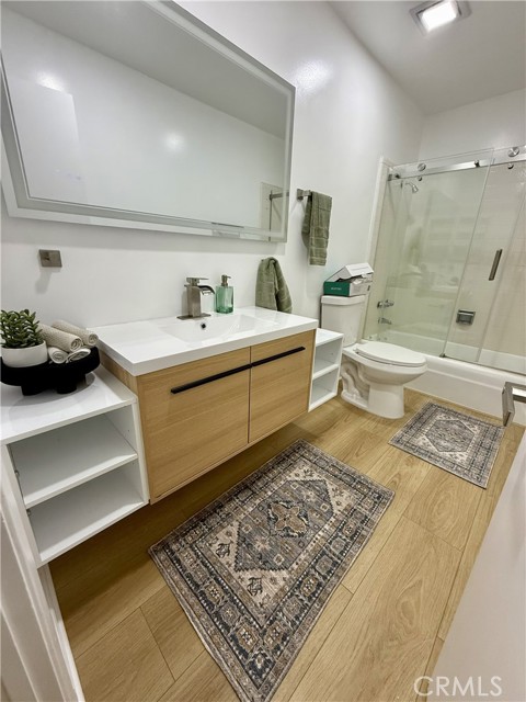 10470 Laramie photo 12