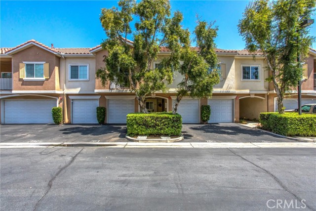 93 Kansas Street, Redlands CA: https://media.crmls.org/medias/5062b68e-33cb-4ab7-bcfe-c99712d2312b.jpg