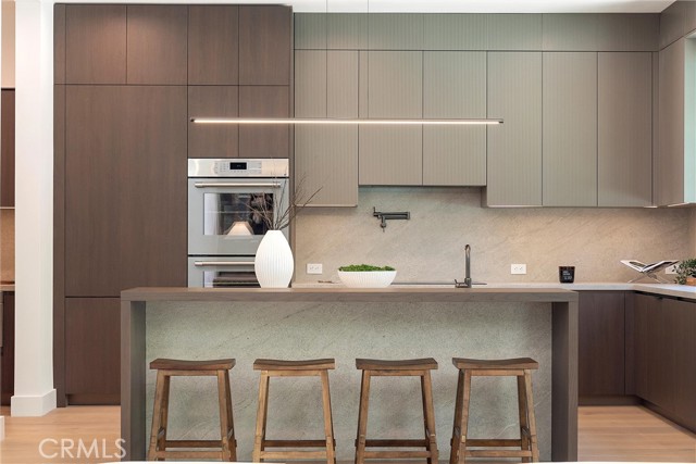 Detail Gallery Image 5 of 39 For 4625 Vesper Ave, Sherman Oaks,  CA 91403 - 5 Beds | 5/2 Baths