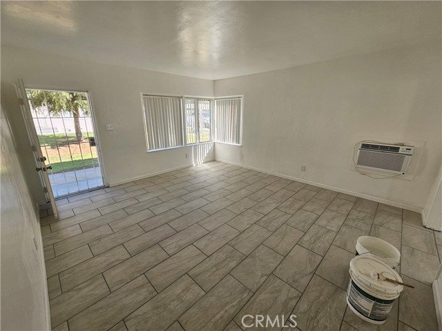 545 N 2nd, Banning CA: https://media.crmls.org/medias/50647901-56a7-4263-8dea-c627bd30dece.jpg