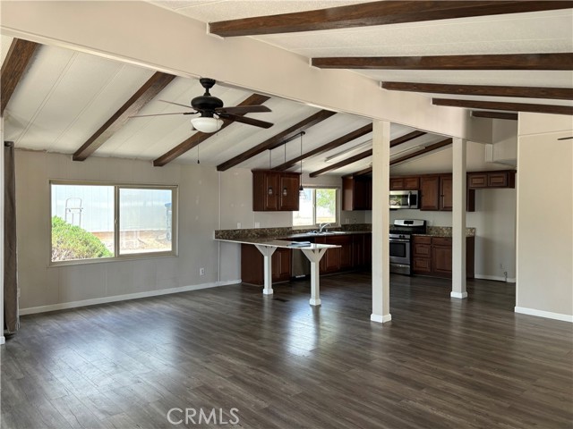 Detail Gallery Image 2 of 12 For 34164 Harrow Hill Rd, Wildomar,  CA 92595 - 3 Beds | 2 Baths