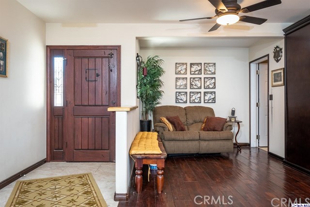 4 Bed Home for Sale in Tujunga, California