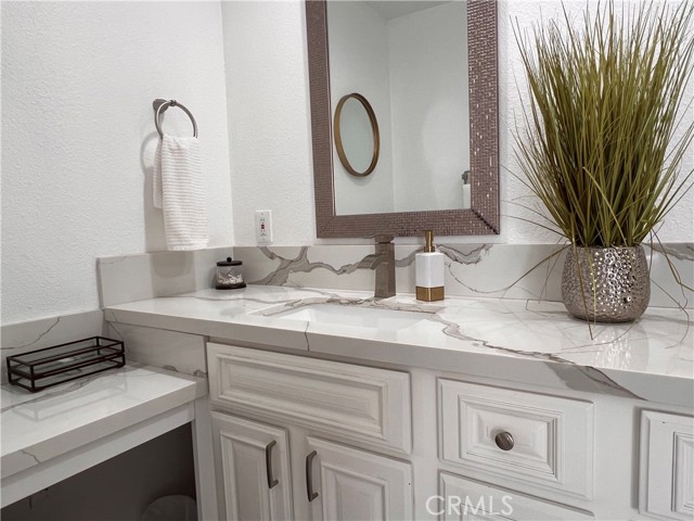 Detail Gallery Image 23 of 33 For 7 Swift Ct #210,  Newport Beach,  CA 92663 - 3 Beds | 2/1 Baths