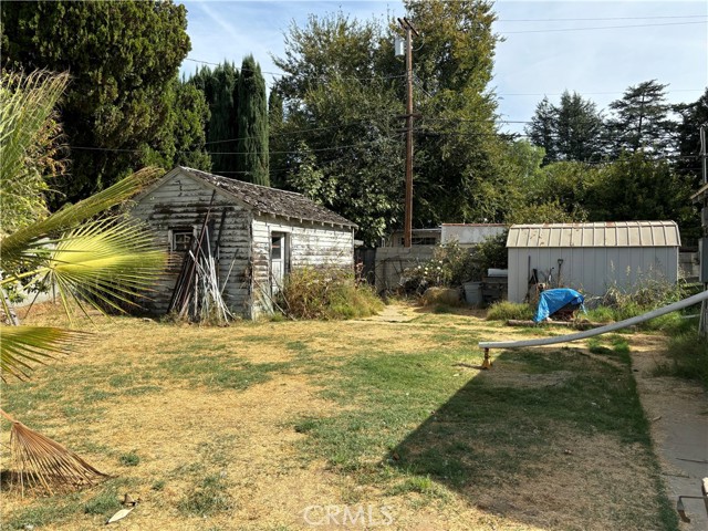 Detail Gallery Image 7 of 10 For 5750 Stansbury Ave, Sherman Oaks,  CA 91401 - 2 Beds | 1 Baths