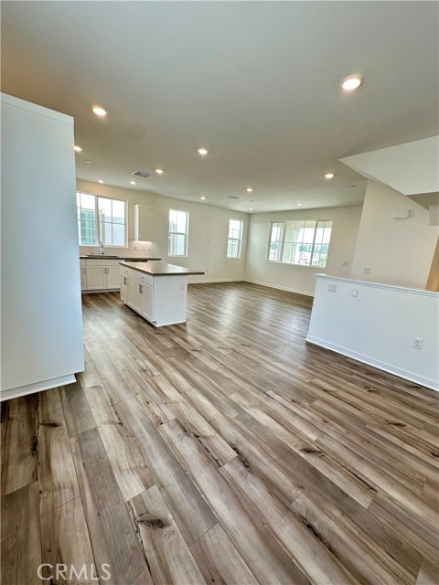 Detail Gallery Image 5 of 18 For 5974 Altyn, Corona,  CA 92880 - 4 Beds | 3/1 Baths