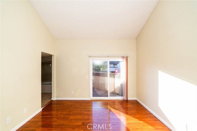 Detail Gallery Image 11 of 28 For 923 Lombard Ct, Costa Mesa,  CA 92626 - 3 Beds | 2/1 Baths