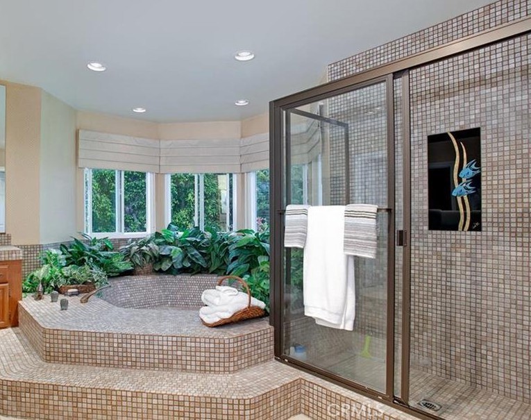 50687e13 2130 409c 9d74 A4a3ee467afa