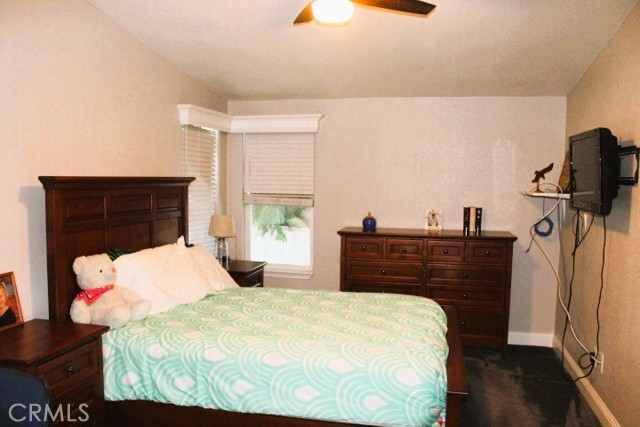 29021 Bouquet Canyon Road, Saugus CA: https://media.crmls.org/medias/5068cd8c-8ead-4477-994d-b42e9941abeb.jpg
