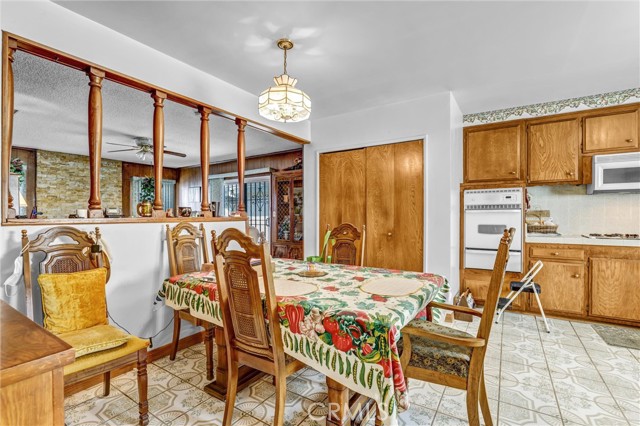 301 East Buckthorn photo 13