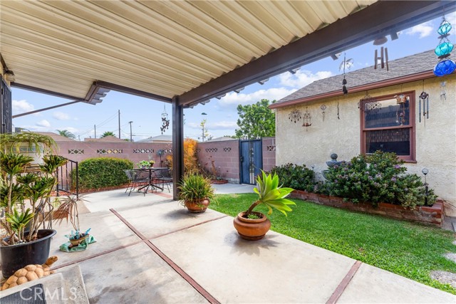 Detail Gallery Image 38 of 43 For 11004 S Van Ness Ave, Los Angeles,  CA 90047 - 2 Beds | 2 Baths