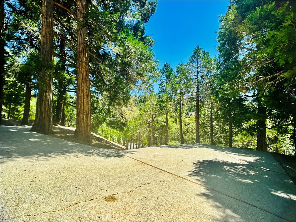 https://media.crmls.org/medias/5069f9ee-46c3-48b7-88e2-2ef59ddf2f2c.jpg?preset=X-Large