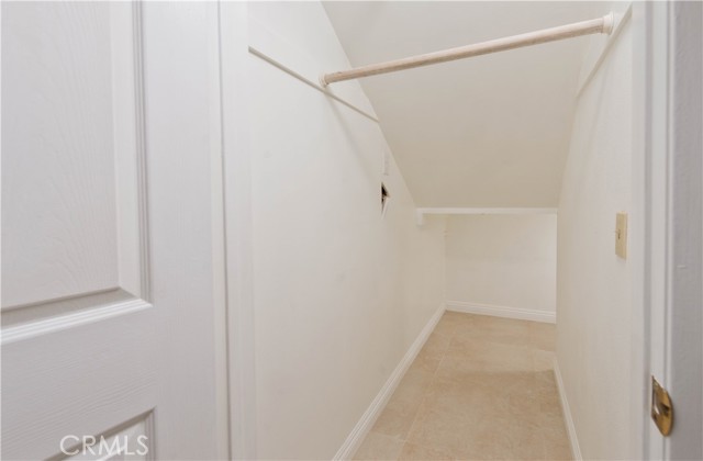 Detail Gallery Image 4 of 35 For 21023 1/2 Gault St #7,  Canoga Park,  CA 91303 - 3 Beds | 2/1 Baths