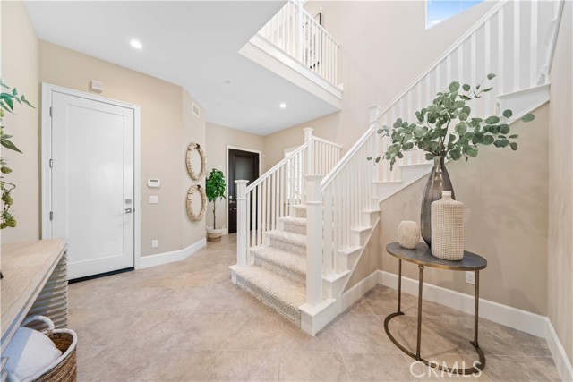 100 Viano, Irvine CA: https://media.crmls.org/medias/506b241e-10b7-443f-9dae-6e60147deba9.jpg