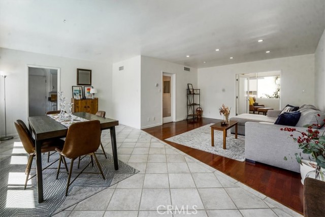 Detail Gallery Image 12 of 23 For 1525 N Hayworth Ave #205,  Los Angeles,  CA 90046 - 2 Beds | 1 Baths