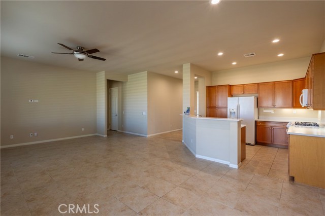 10301 Darby Road, Apple Valley CA: https://media.crmls.org/medias/506bec34-bc55-4446-8313-7338e69db560.jpg
