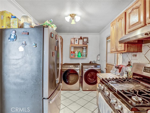 Detail Gallery Image 8 of 28 For 6156 Mckinley Ave, South Gate,  CA 90280 - 4 Beds | 2 Baths