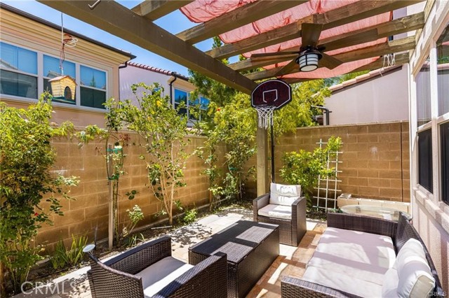 38 Larkfield, Irvine CA: https://media.crmls.org/medias/506cb0a1-3840-4fce-a307-54e2fd1b6aa8.jpg