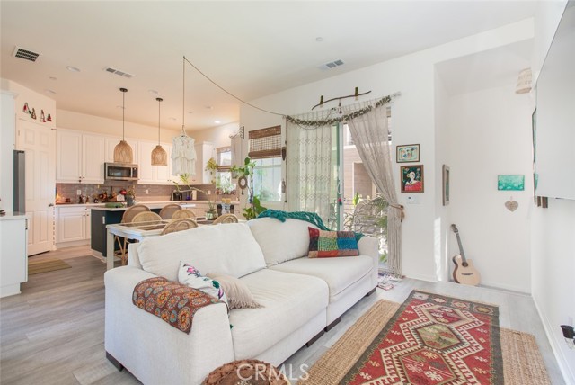 Image 10 of 65 For 27418 Pioneer Court