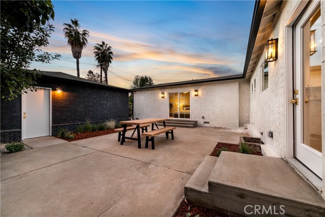 Detail Gallery Image 27 of 31 For 5617 Cedros Ave, Sherman Oaks,  CA 91411 - 3 Beds | 2 Baths