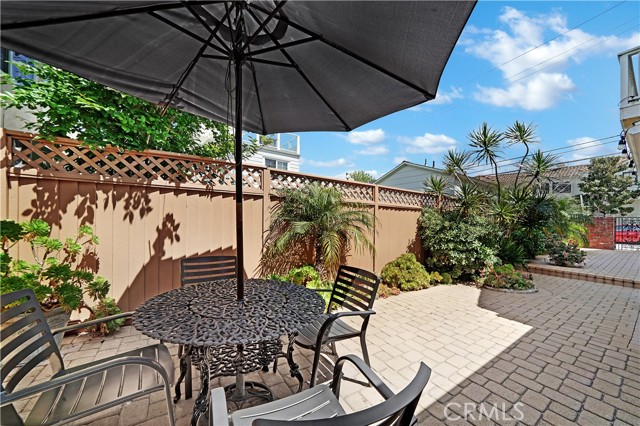 Detail Gallery Image 11 of 44 For 2711 Seaview Ave, Corona Del Mar,  CA 92625 - 2 Beds | 2 Baths