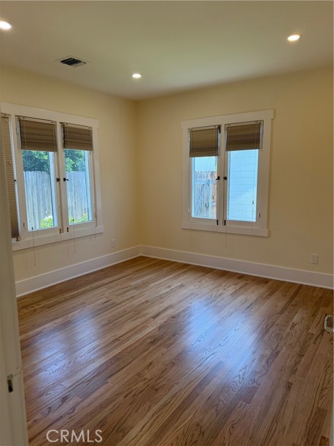 297 N Garfield Avenue, Pasadena CA: https://media.crmls.org/medias/506d8d62-00e3-406a-989b-4a1fe9f65285.jpg