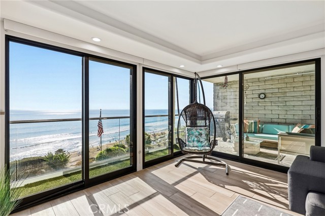 Detail Gallery Image 12 of 66 For 410 Corto Ln #E,  San Clemente,  CA 92672 - 2 Beds | 3 Baths