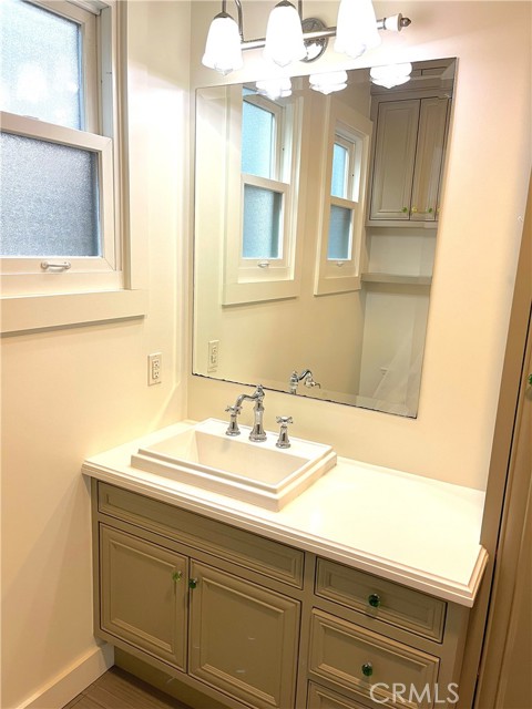 Detail Gallery Image 14 of 30 For 3535 E Ocean Ave, Long Beach,  CA 90803 - 2 Beds | 2 Baths