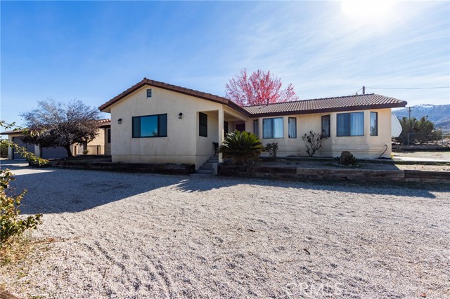 Detail Gallery Image 3 of 35 For 10163 Ponderosa, Pinon Hills,  CA 92372 - 4 Beds | 3 Baths
