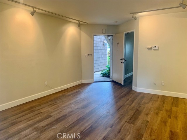12555 Euclid Street, Garden Grove CA: https://media.crmls.org/medias/506ec376-91dc-4922-bda1-2422398d154d.jpg