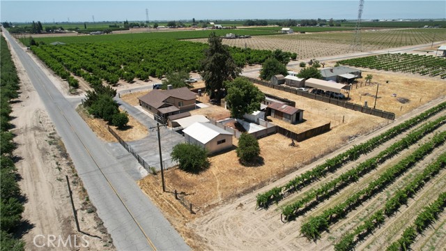 1492 W Sumner Avenue, Fresno CA: https://media.crmls.org/medias/506f206a-8e0c-4149-bb9f-7a04aa910e1f.jpg