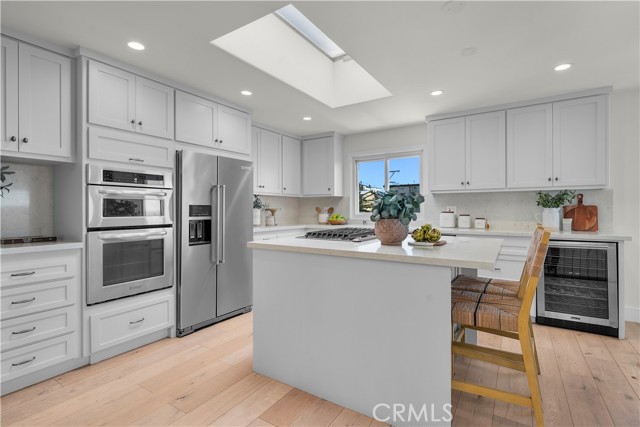 2716 Highland Avenue, Manhattan Beach, California 90266, 3 Bedrooms Bedrooms, ,2 BathroomsBathrooms,Residential,For Sale,Highland,SB25214267