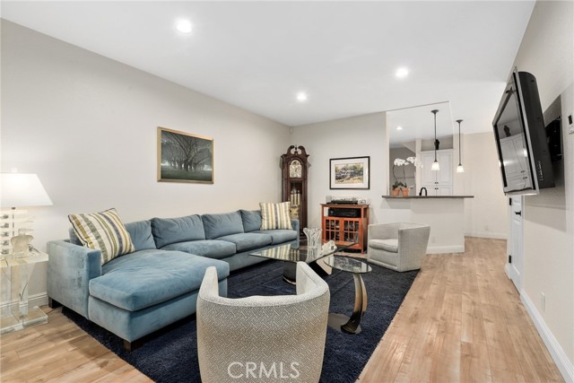 Detail Gallery Image 6 of 33 For 655 via Colinas, Thousand Oaks,  CA 91362 - 2 Beds | 2 Baths