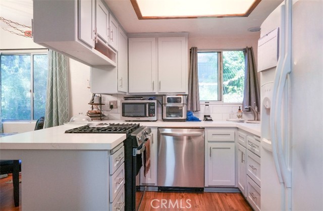 32801 Encina Dr, Running Springs CA: https://media.crmls.org/medias/506fccac-d1c8-4387-9ead-c3dde39cd390.jpg