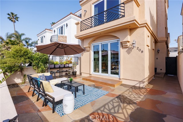 Detail Gallery Image 41 of 42 For 209 Chicago Ave, Huntington Beach,  CA 92648 - 3 Beds | 3/2 Baths