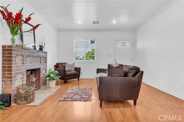 Detail Gallery Image 7 of 39 For 829 N Avenue 53, Los Angeles,  CA 90042 - 2 Beds | 2 Baths