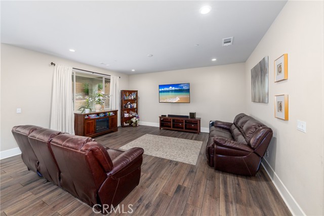 Detail Gallery Image 8 of 50 For 12826 Shorthorn Dr, Corona,  CA 92880 - 5 Beds | 4/1 Baths