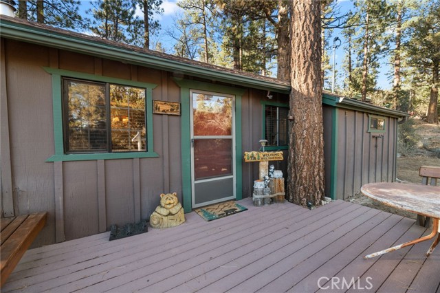 Detail Gallery Image 3 of 22 For 28 Lakeview Tract, Fawnskin,  CA 92333 - 2 Beds | 1 Baths