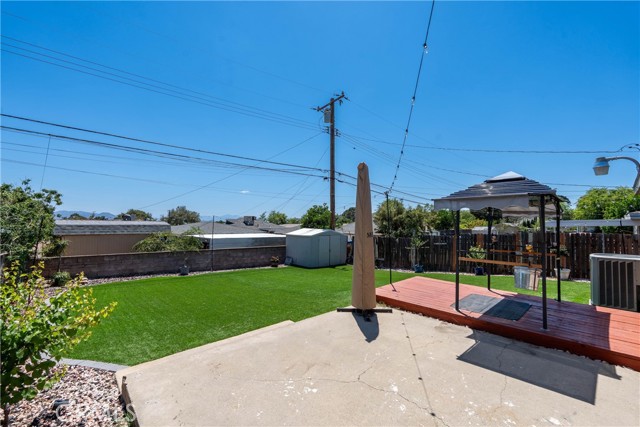 279 E 48th Street, San Bernardino CA: https://media.crmls.org/medias/5074c962-b6f4-4a53-9d8d-367987450704.jpg