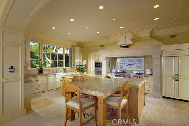 5 Pelican Vista Drive, Newport Coast CA: https://media.crmls.org/medias/50750e66-9c6b-48e5-b0fb-debbaf6565ea.jpg