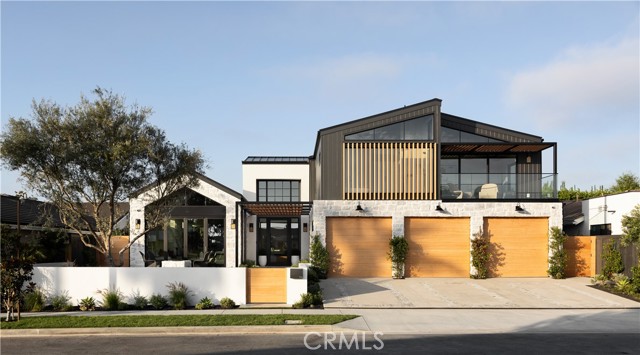 Detail Gallery Image 2 of 71 For 1516 Sandcastle Dr, Corona Del Mar,  CA 92625 - 6 Beds | 6/1 Baths