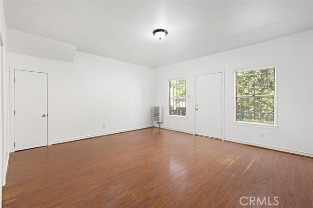 Detail Gallery Image 3 of 14 For 248 Columbia, Los Angeles,  CA 90026 - – Beds | – Baths