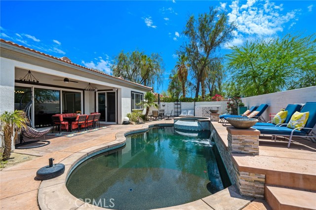 43875 Spiaggia Place, Indio CA: https://media.crmls.org/medias/5075b08e-f18f-462d-bfb6-0a4ac8f06b86.jpg
